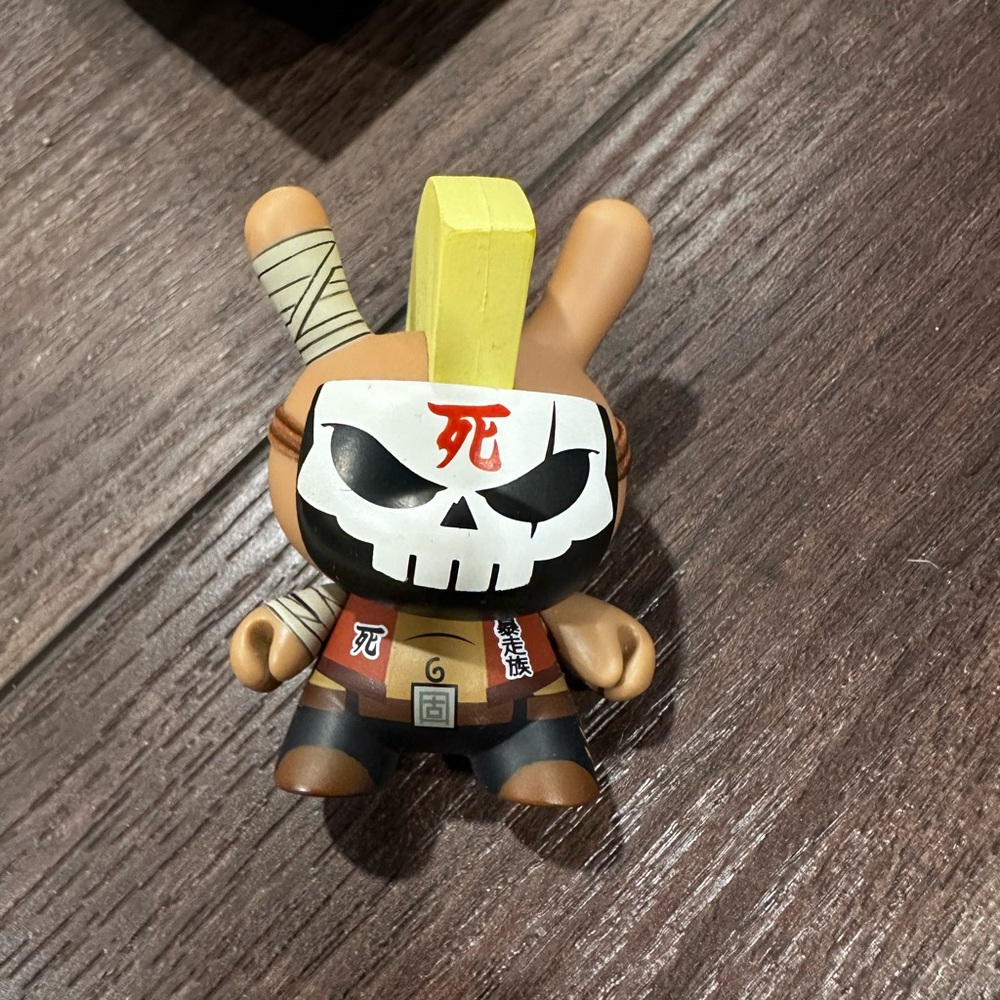 Huck Gee The Skullheads Dunny 3inch kidrobot 2013 art toy